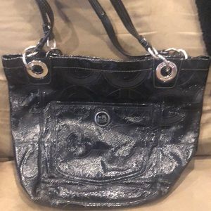 Authentic coach shoulder bag in excellent